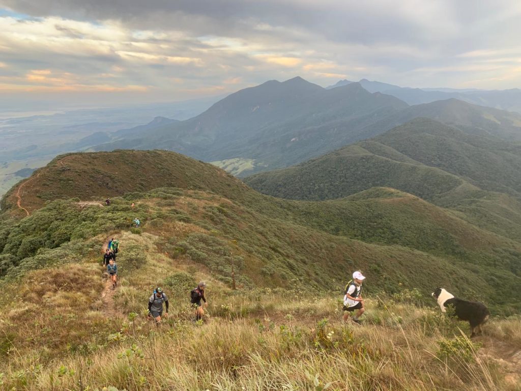 View along the ridge toward Capim Amarelo