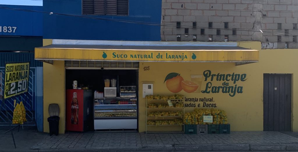 A great juice stop after the trail, and one of our where-to-eat-in-Itamonte picks