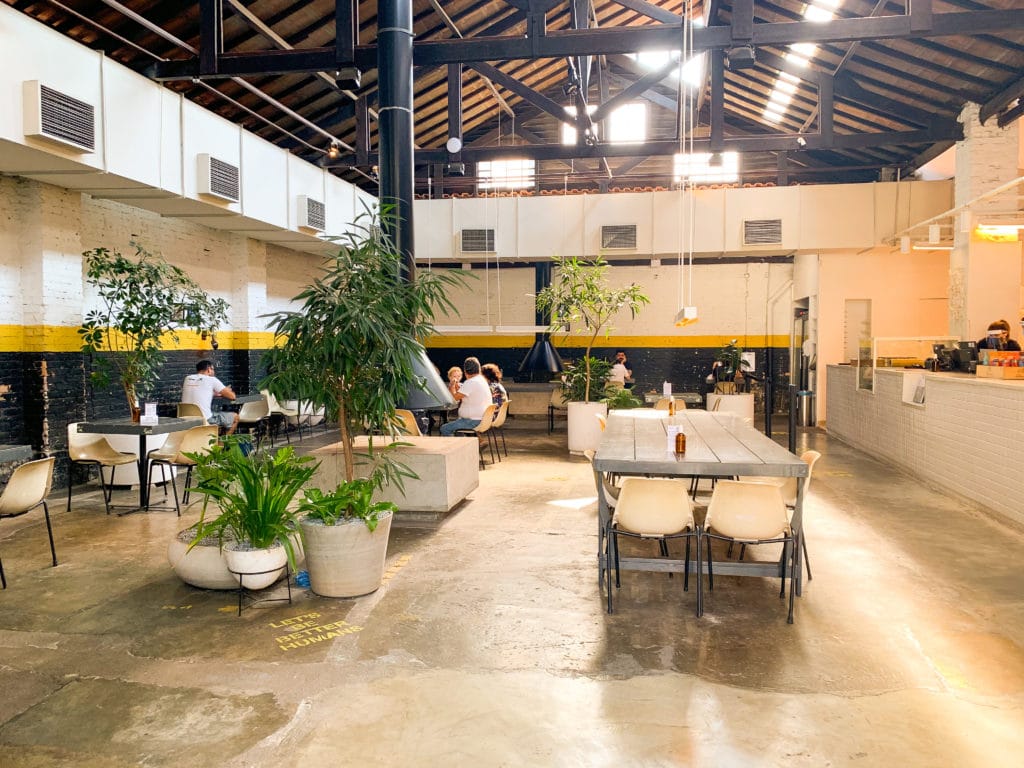 Futuro Refeitório’s airy dining room