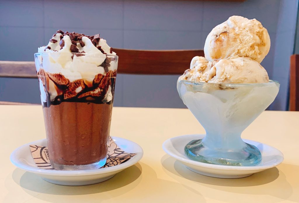 Chocolate mousse with cachaça and rapadura ice cream