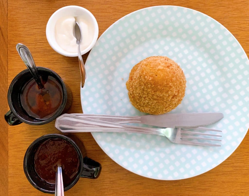Carne de sol coxinha with catupiry, a real treat