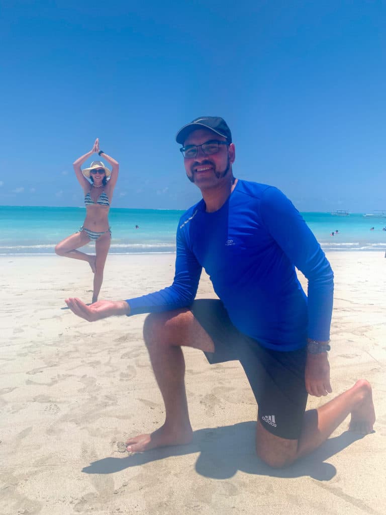 Fun optical-illusion photos in Maragogi