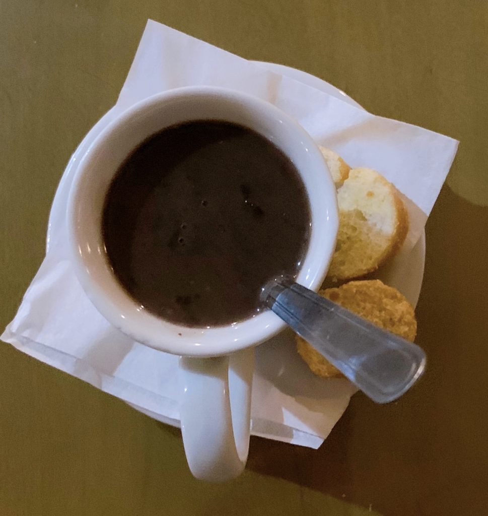 Tapera do Sabor starter: bean soup