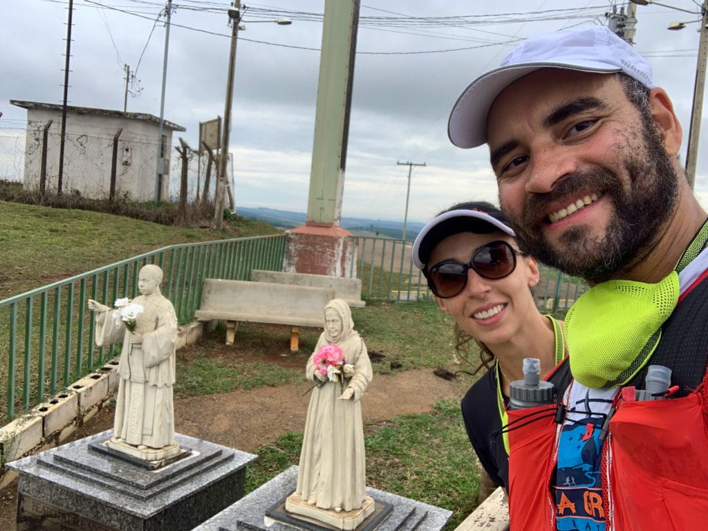 Statues of Nhá Chica and Padre Victor