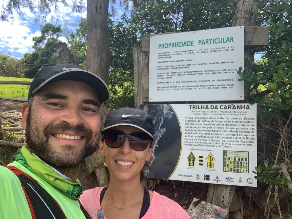 Start of the Trilha da Caranha, behind the sign