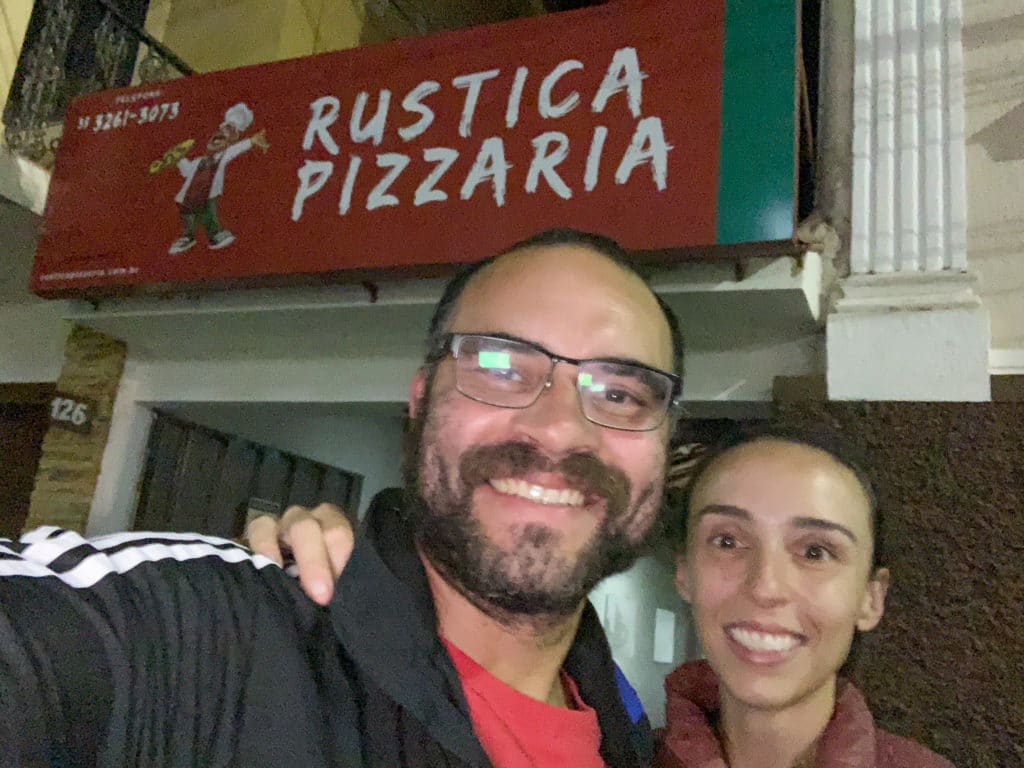 Entrance to Rústica Pizzaria, Campanha