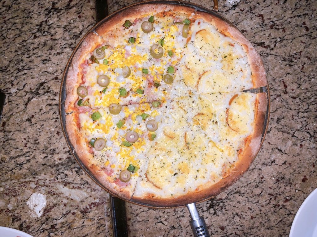Pizza at Aroma da Serra
