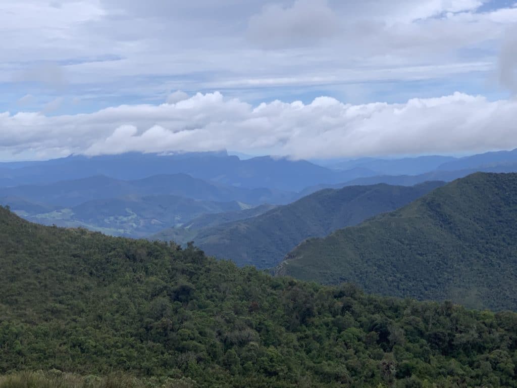 View from the Cinco Lagos trail, catching the Serra do Papagaio peak