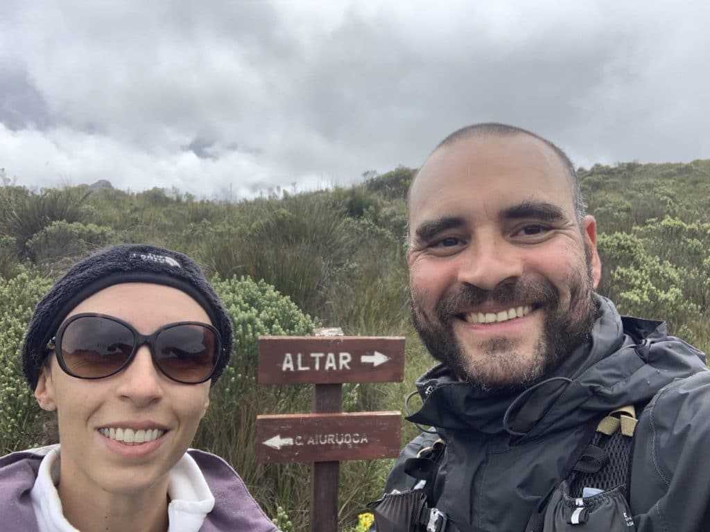 Signage toward Pico do Altar