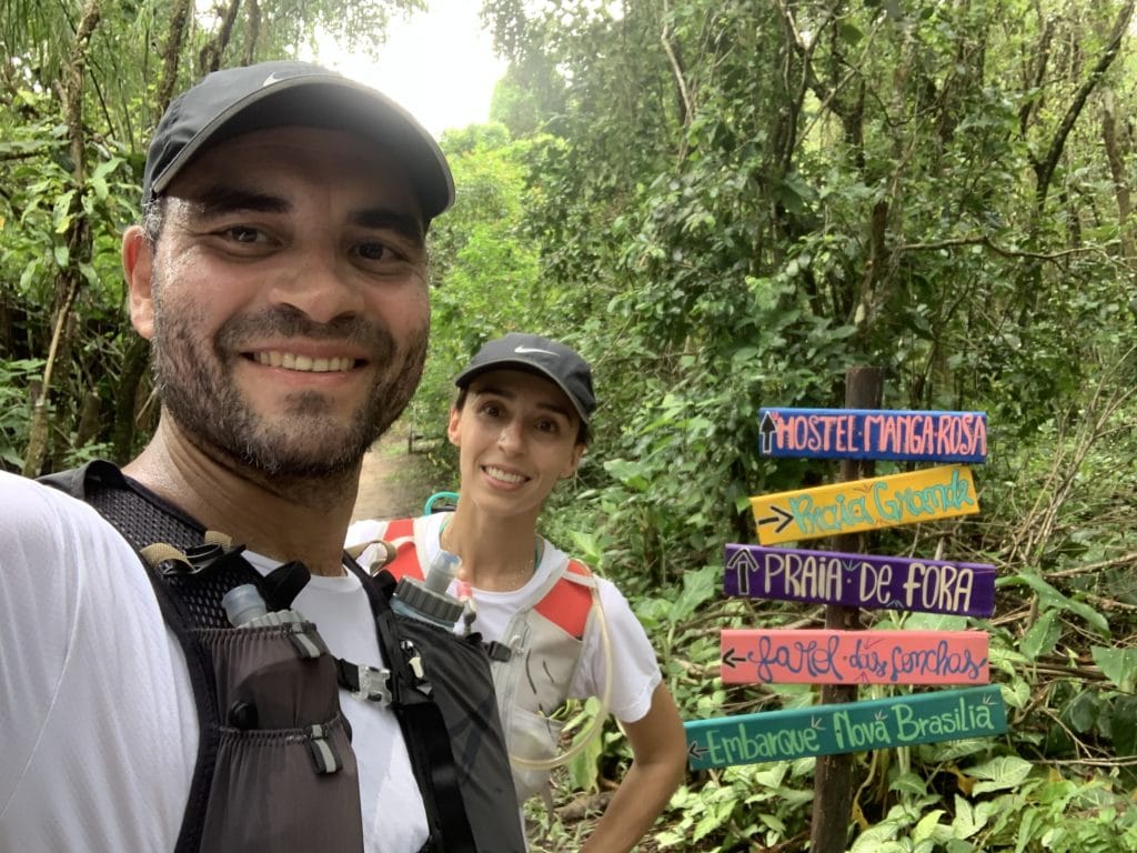 Signage toward Praia de Fora