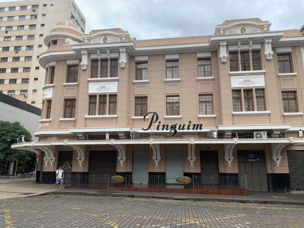 Edifício Meira Júnior, known as Pinguim