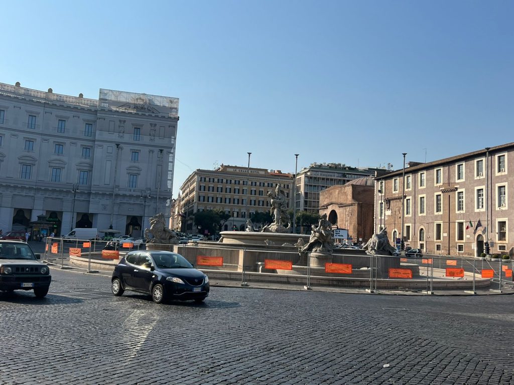Piazza della Repubblica, an impressive Rome square
