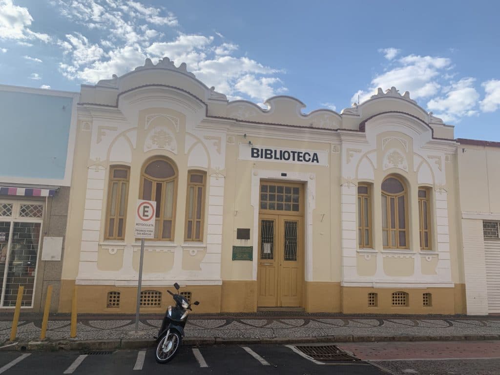 Biblioteca Municipal Carlos Ferreira, Amparo