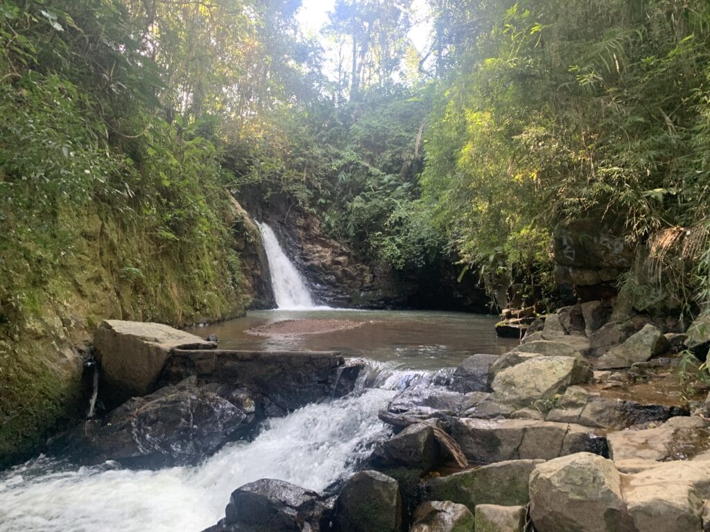 Cachoeira das Andorinhas, Andradas