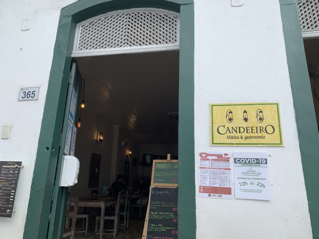 Entrance to Candeeiro Música e Gastronomia