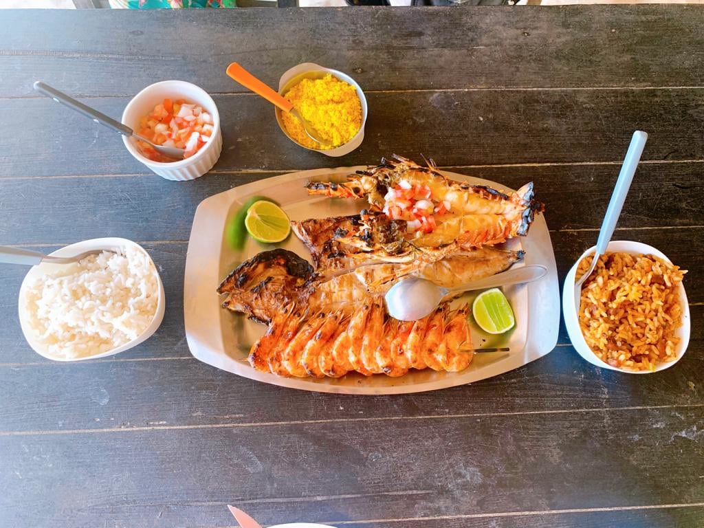 Lunch at Lagoa da Tatajuba