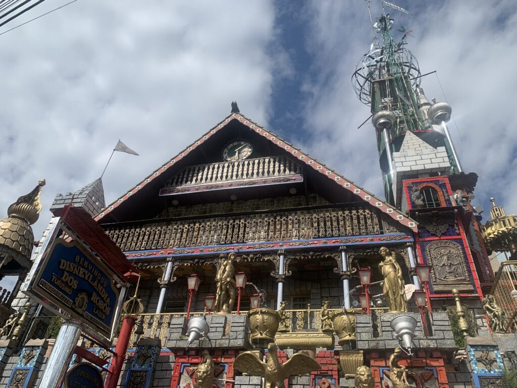 Disneylândia dos Robôs, Serra Negra