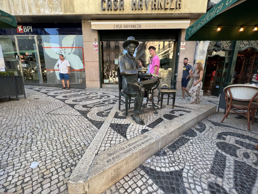 Fernando Pessoa statue, Lisbon