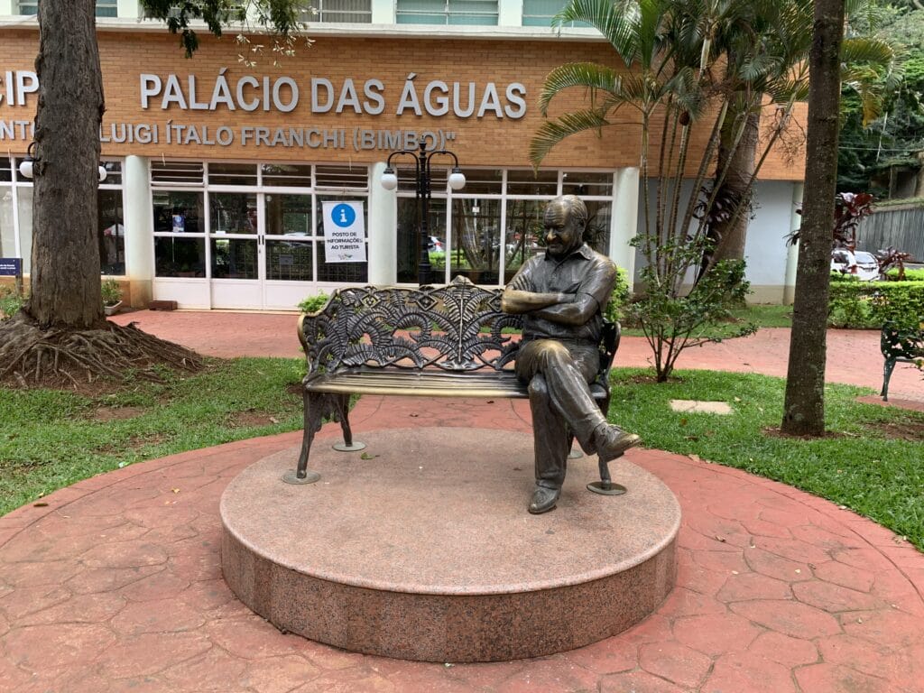 Statue of Ronald Golias, Serra Negra