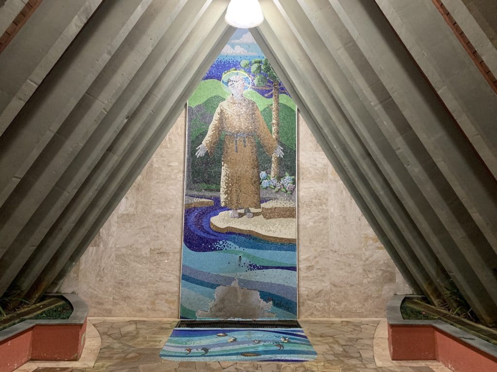 Fonte de Santo Antônio, where you can fill up on water