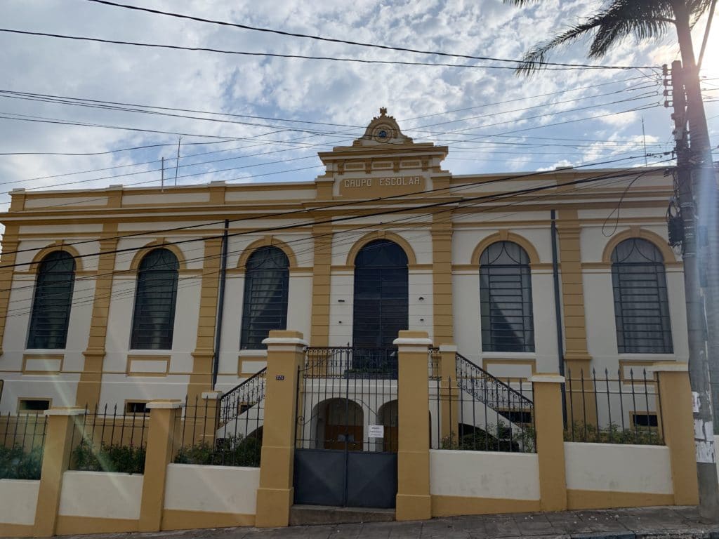 Grupo Escolar Coronel Júlio César, a local school