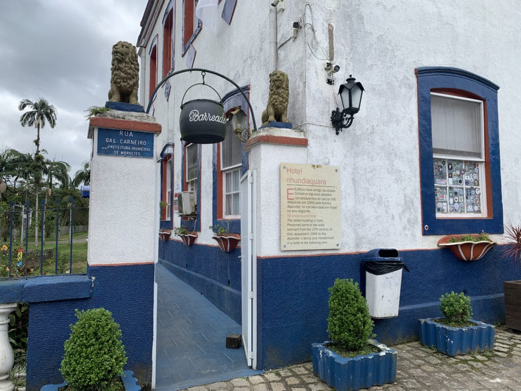 Entrance to Hotel Nhundiaquara