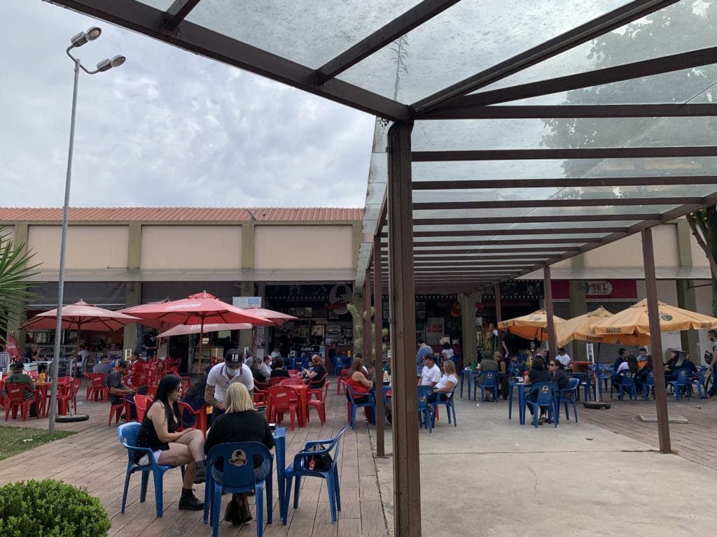 Food court at the Itatiba municipal market