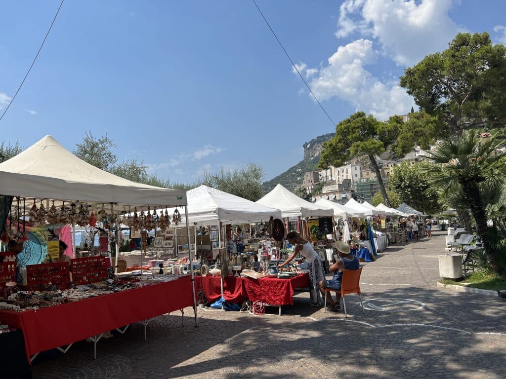 Market at Minori