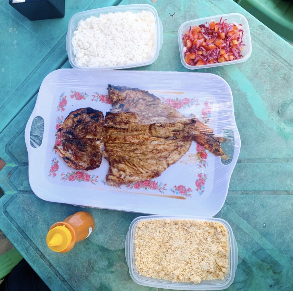 Grilled fish and sides at Barraca do Buxudo, Praia de Jeribucaçu