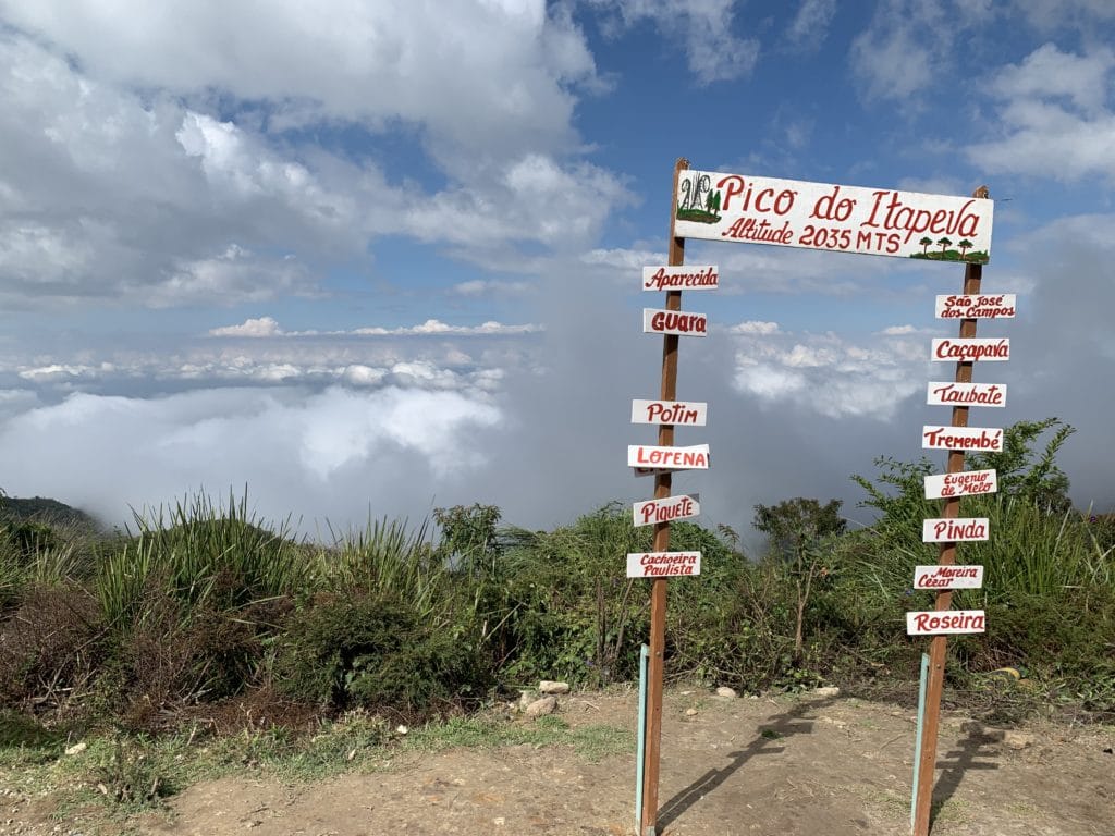 Pico do Itapeva shrouded in fog