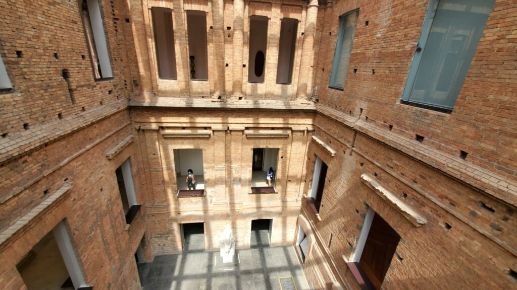 Pinacoteca de São Paulo hallways