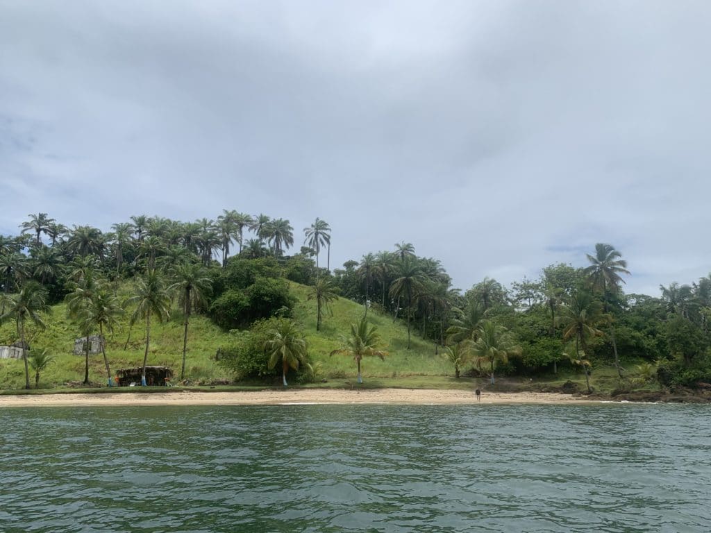 Ponta da Ilha Grande, Baía de Camamu