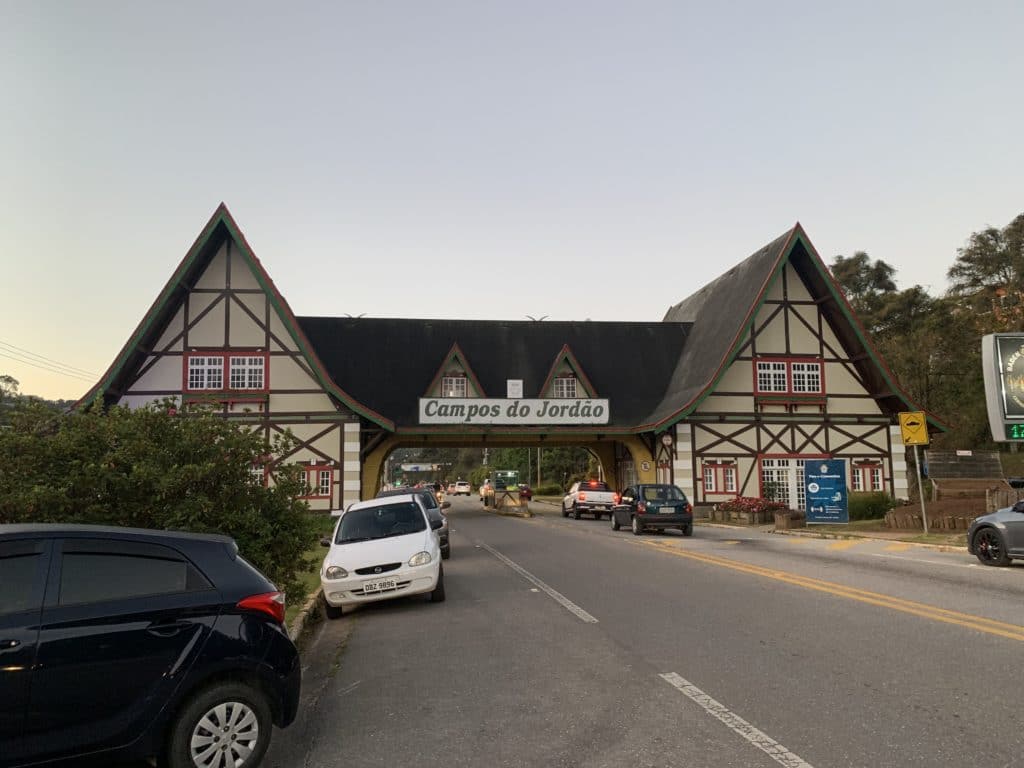 Town gate of Campos do Jordão, a tip on what to do in town