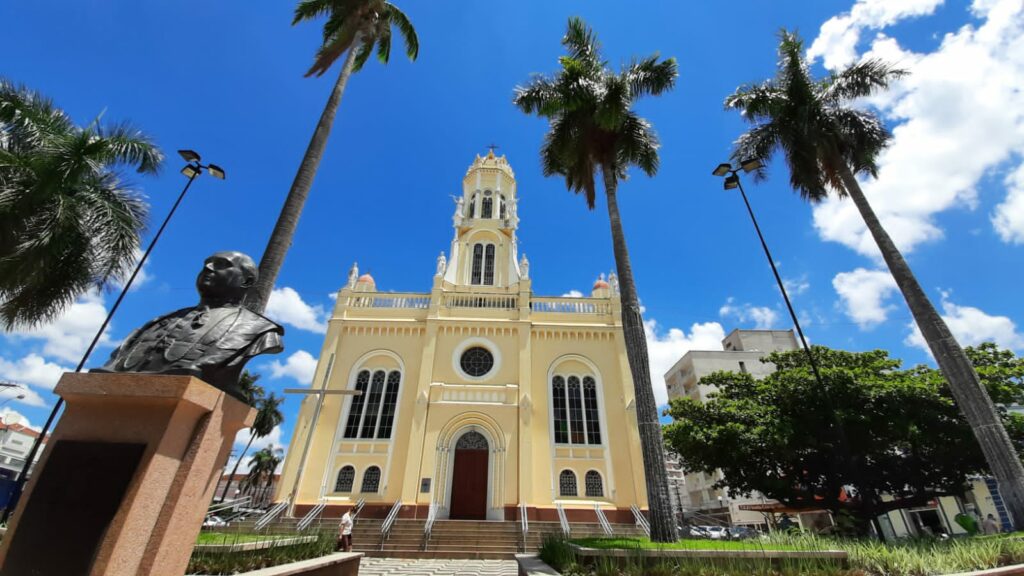 Praça da Independência, Espírito Santo do Pinhal