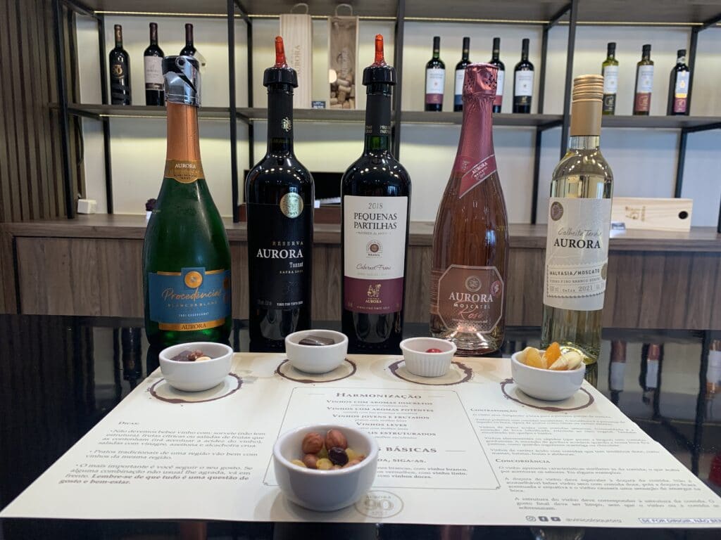 Vinícola Aurora tasting with chocolate