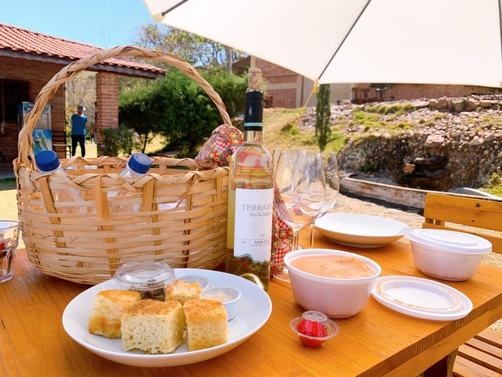 Picnic basket, Vinícola Terrassos, Amparo